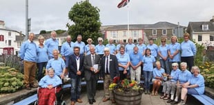 Kingsbridge In Bloom welcome their judge for the Britain In Bloom competition