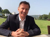 Jeremy Hunt visits Dartmouth in bid to be next PM