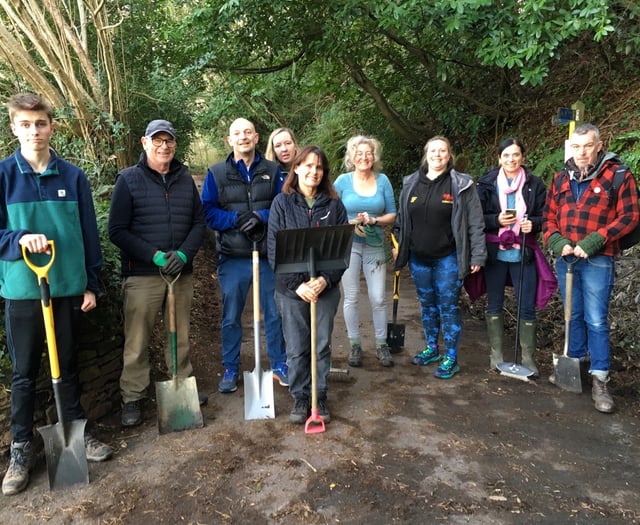 All hands on deck as volunteers clear new Parkrun path