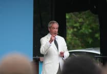 Farage rally in Newton Abbot draws large crowd 
