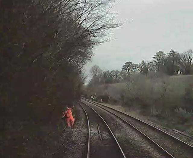 Rail worker missed oncoming train by two seconds, report says 