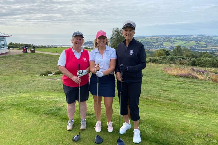 325 Celebration Cup captains Pam Adams, Hannah Stephens and Linda Hanbury