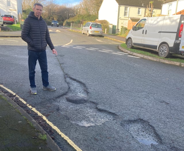 Taxi driver Mark's bugbears- flooding and potholes