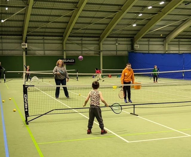 Smashing spectrum - Supporting Children with autism to play tennis